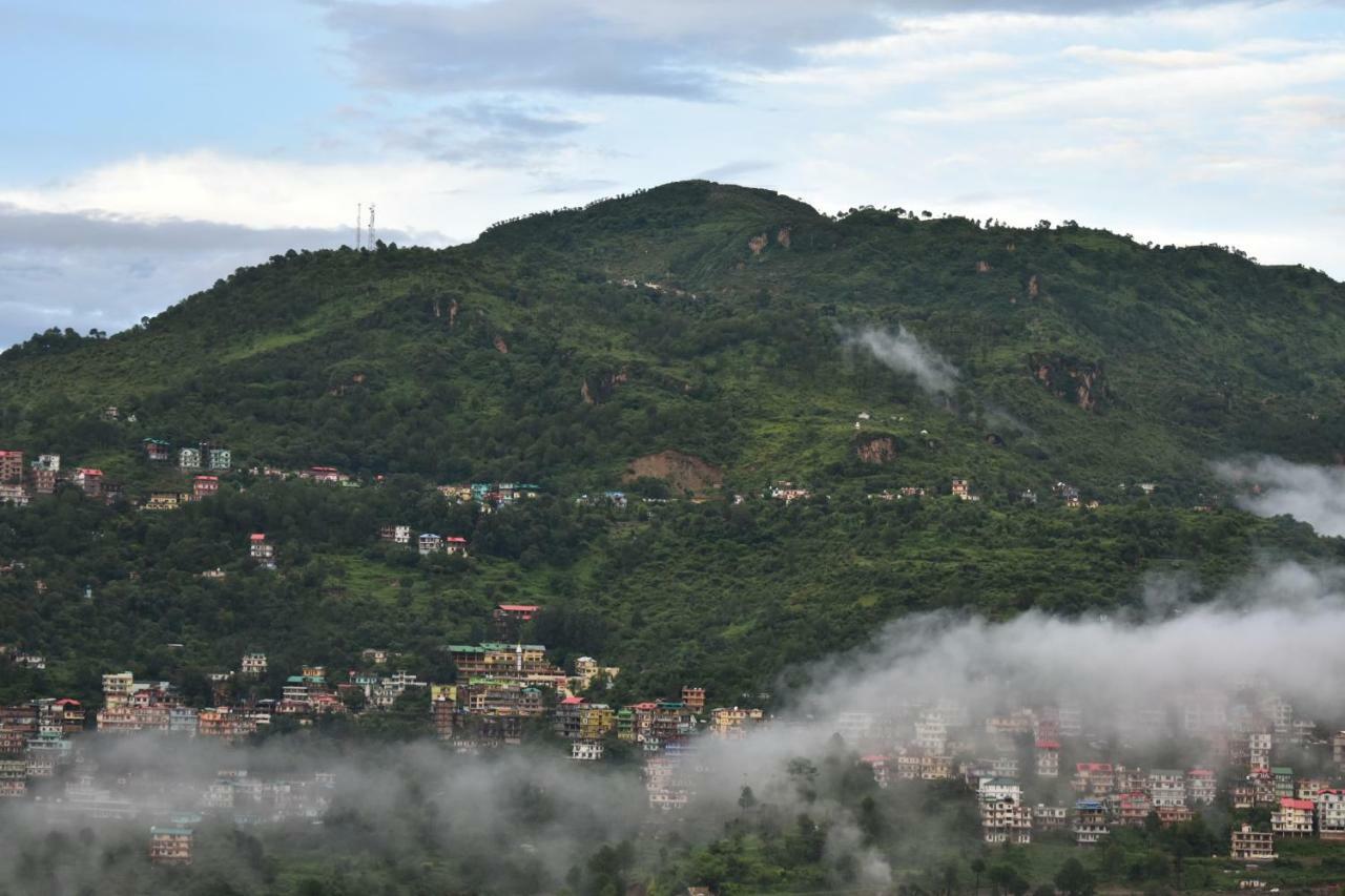 Vista Cottage Solan Bagian luar foto